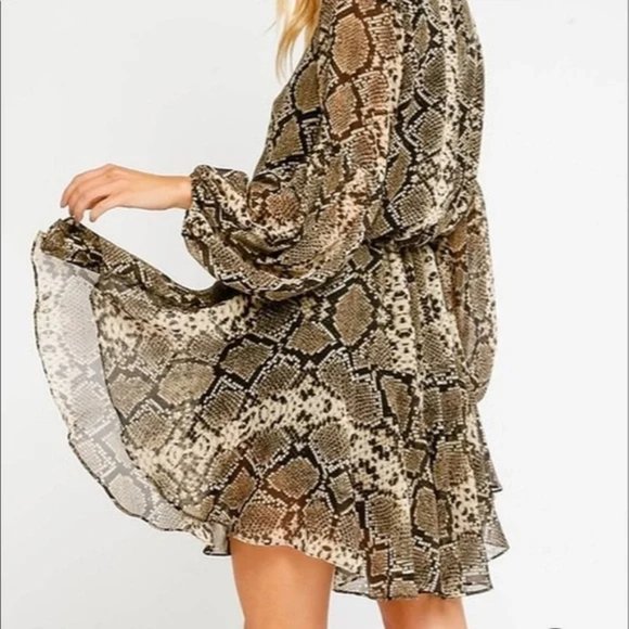 OLIVACEOUS Women's New Long Sleeve Snake Python Print Dress Size Small - Picture 2 of 10